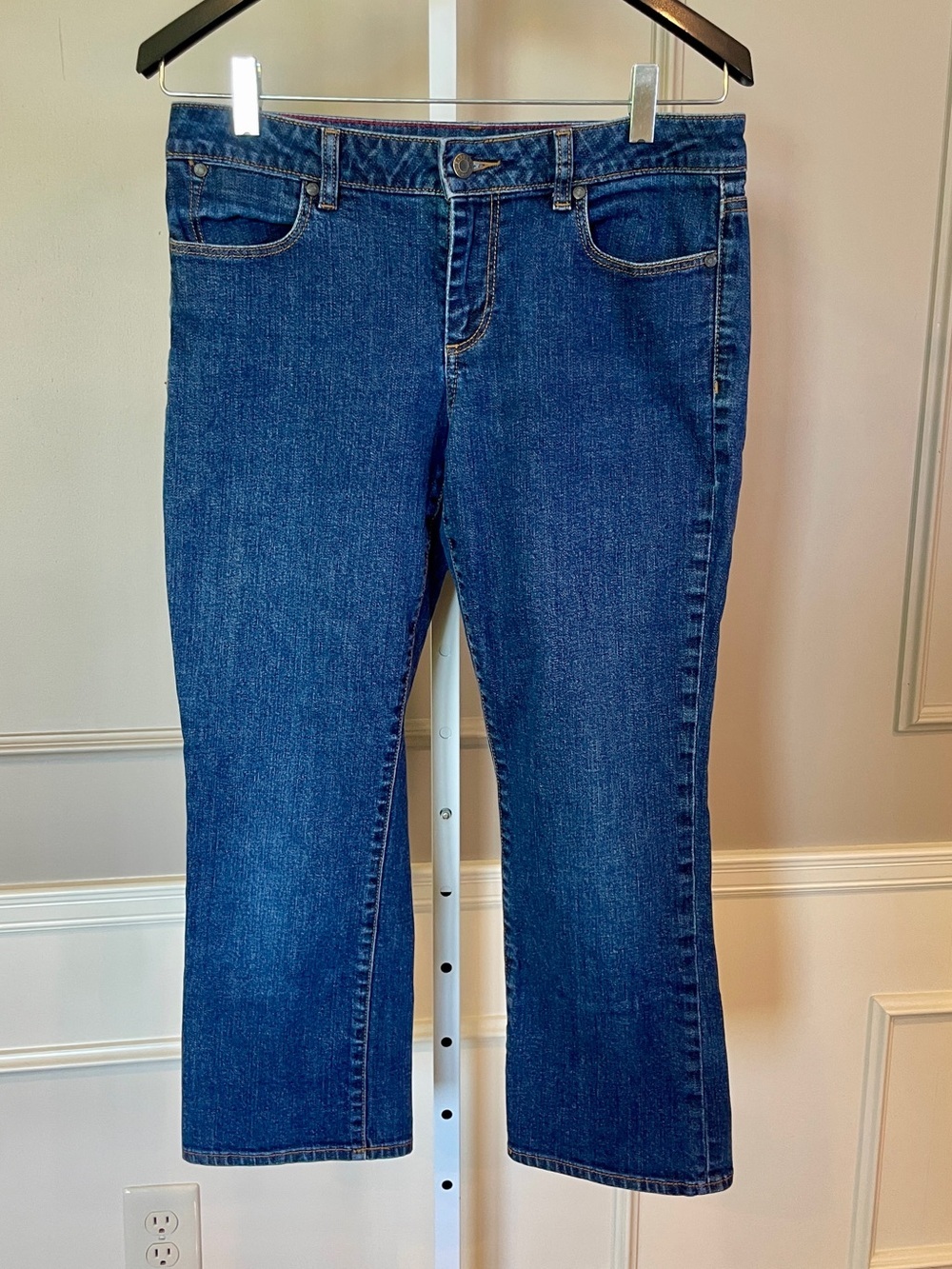 Talbots Heritage Denim Jeans Signature Crop Flare 8 / 29 dark wash ankle cropped